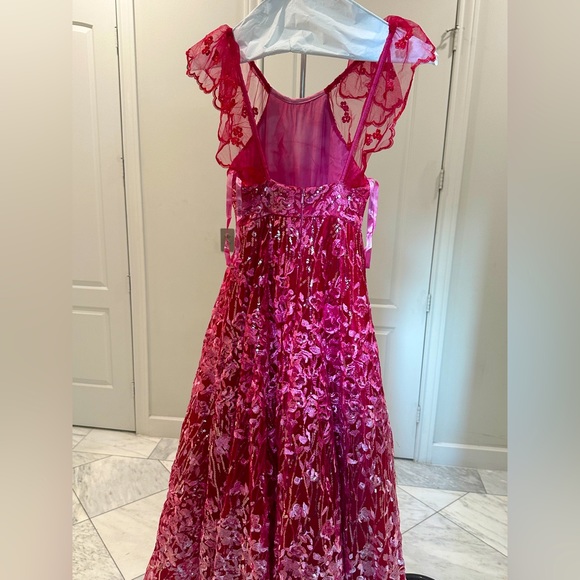 SHERRI HILL FLORAL ROSE KIDS EVENING GOWN - Picture 8 of 8